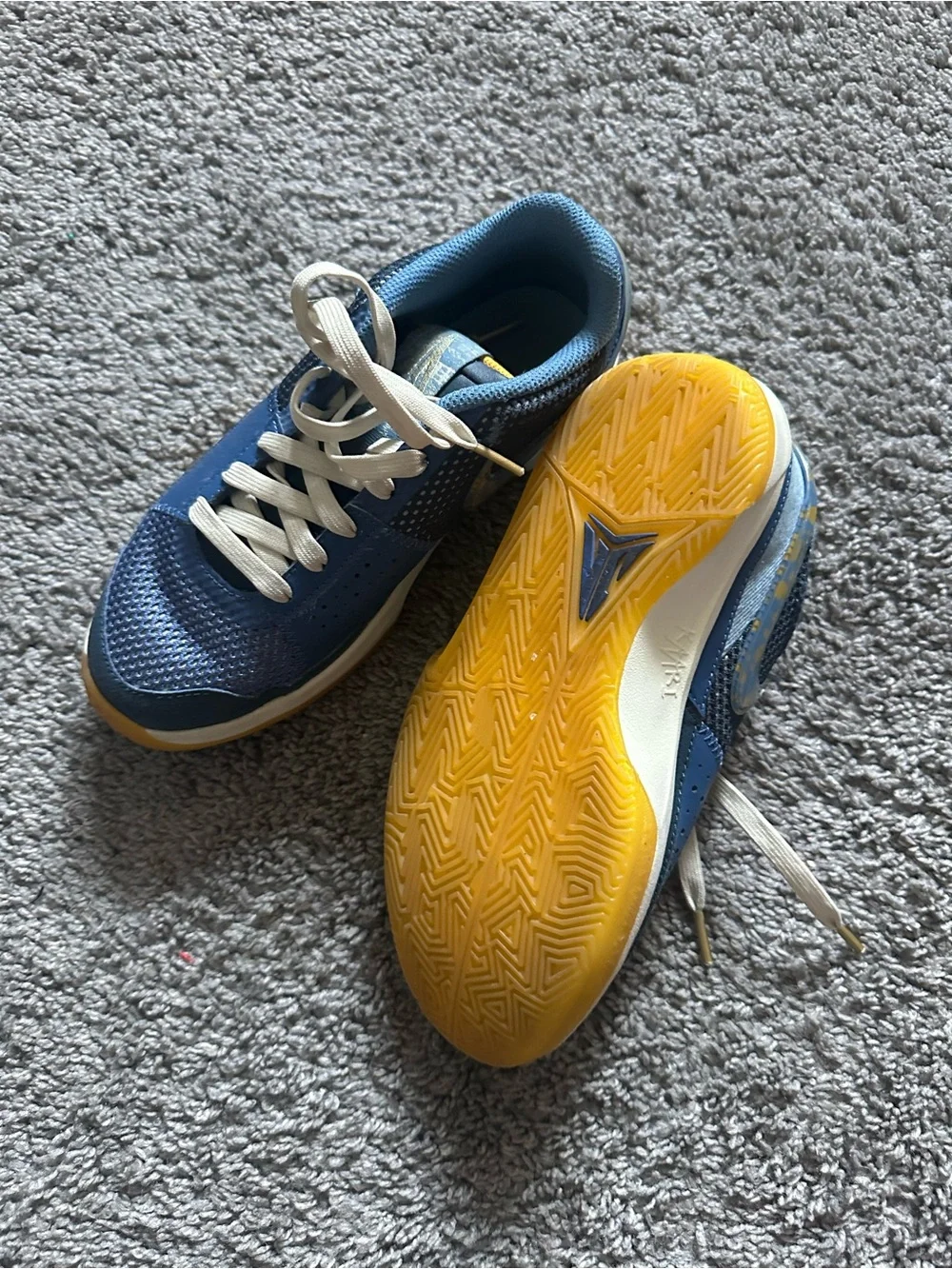 Nike Light Blue Mesh Sneaker with White Tag